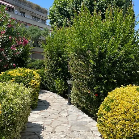 Plein Centre Apartment *